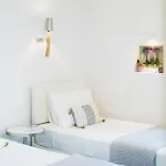 Arades Sifnos With Private Pool 빌라