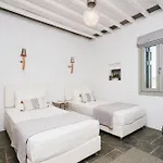 Arades Sifnos With Private Pool 아폴로니아