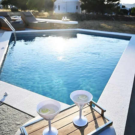 Arades Sifnos With Private Pool
